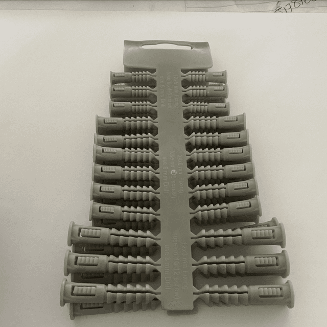 Assorted plugs b330186